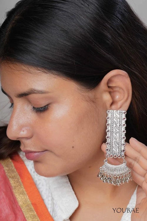 Aadhavi Earrings