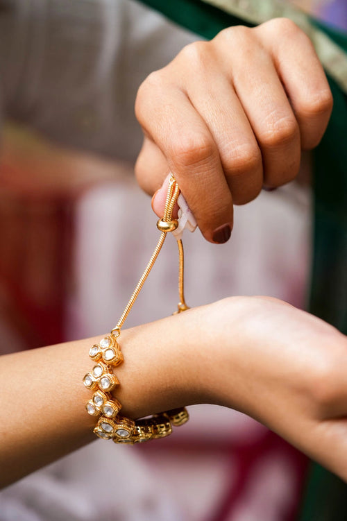 Aaradhya Gold Plated Kundan Bracelet-Single, Free Size, Adjustable