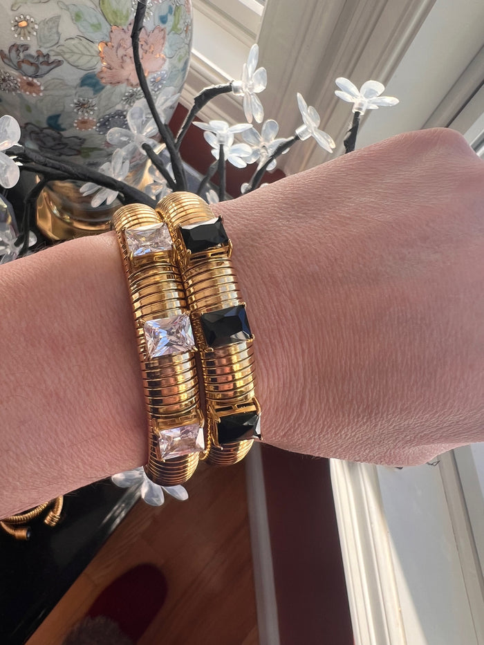 Adele Bangle
