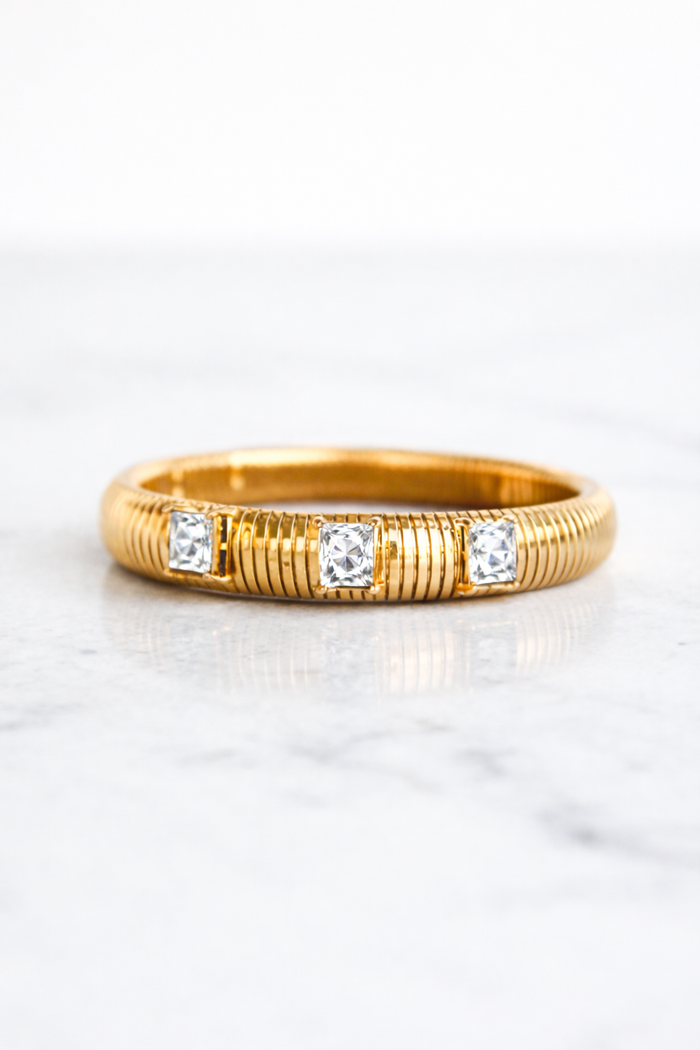 Adele Bangle