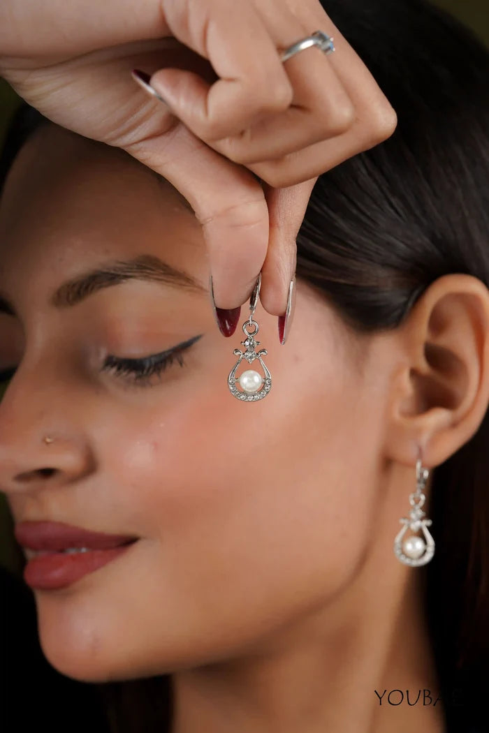 Arya Pearl Earrings