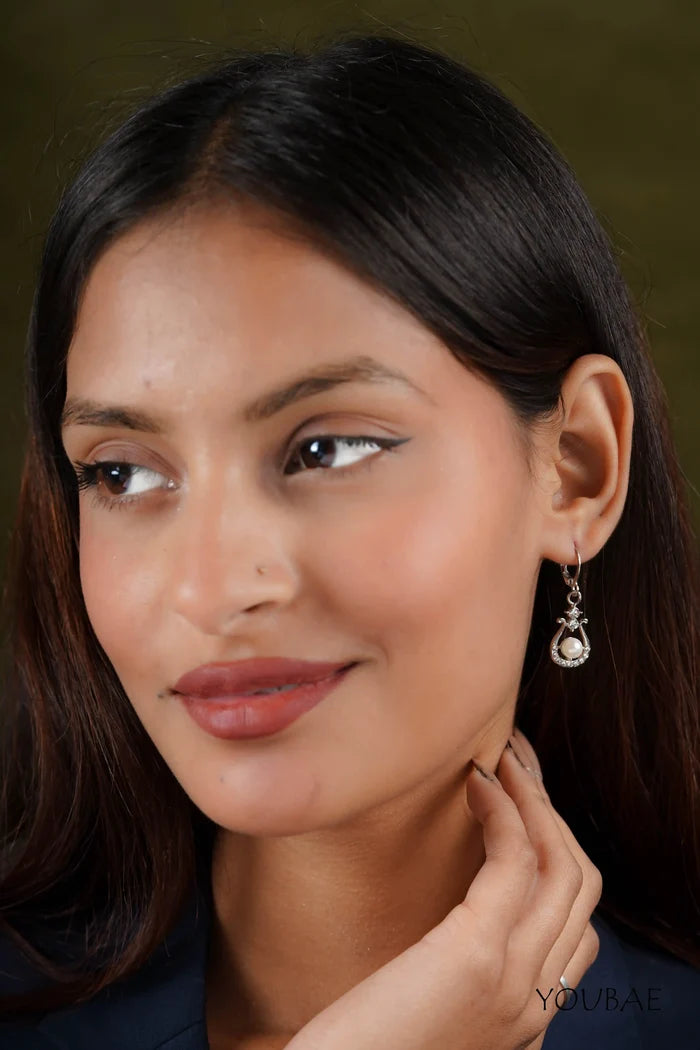 Arya Pearl Earrings