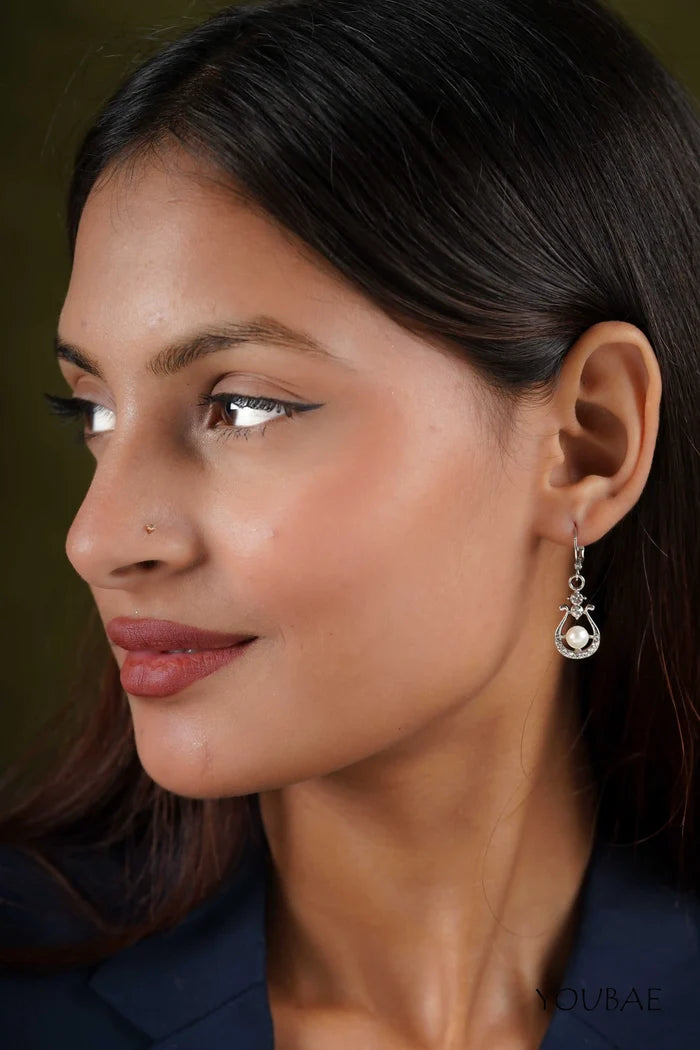 Arya Pearl Earrings