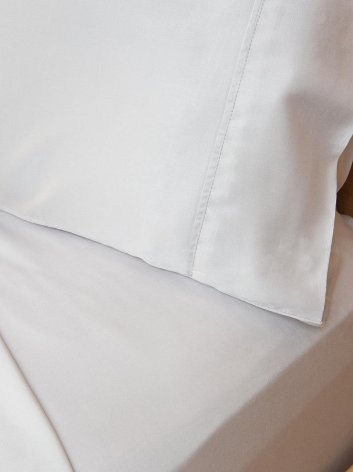 Bamboo white fitted sheet and pillowslips