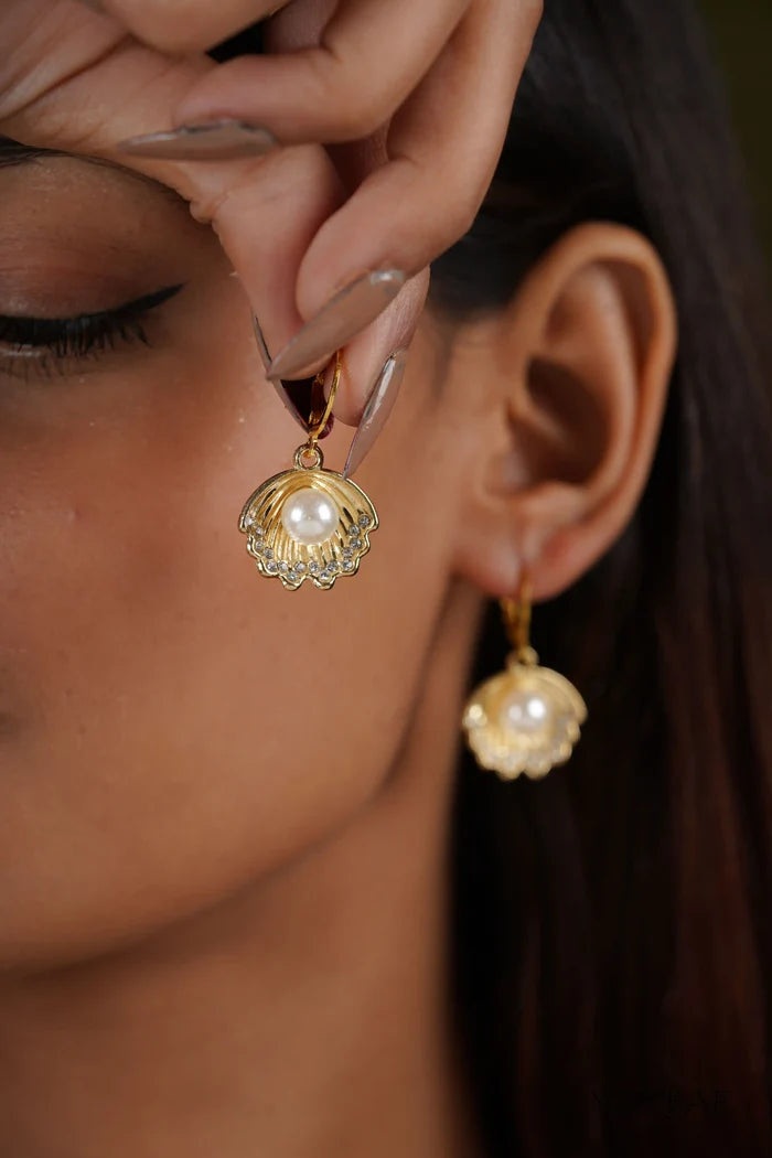 Golden Sea Shell Pearl Earrings