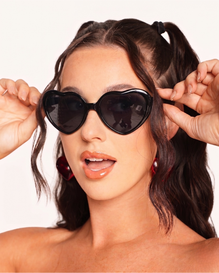 Lovesick Diffraction Glasses