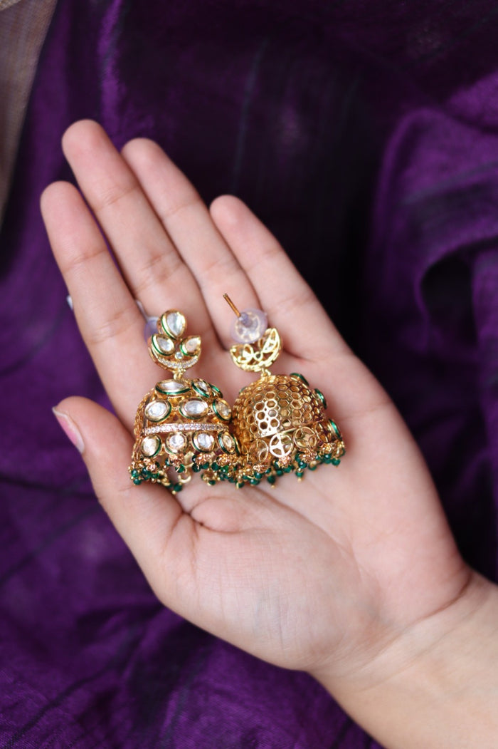 Pihu Gold Plated Kundan Jhumka Earrings