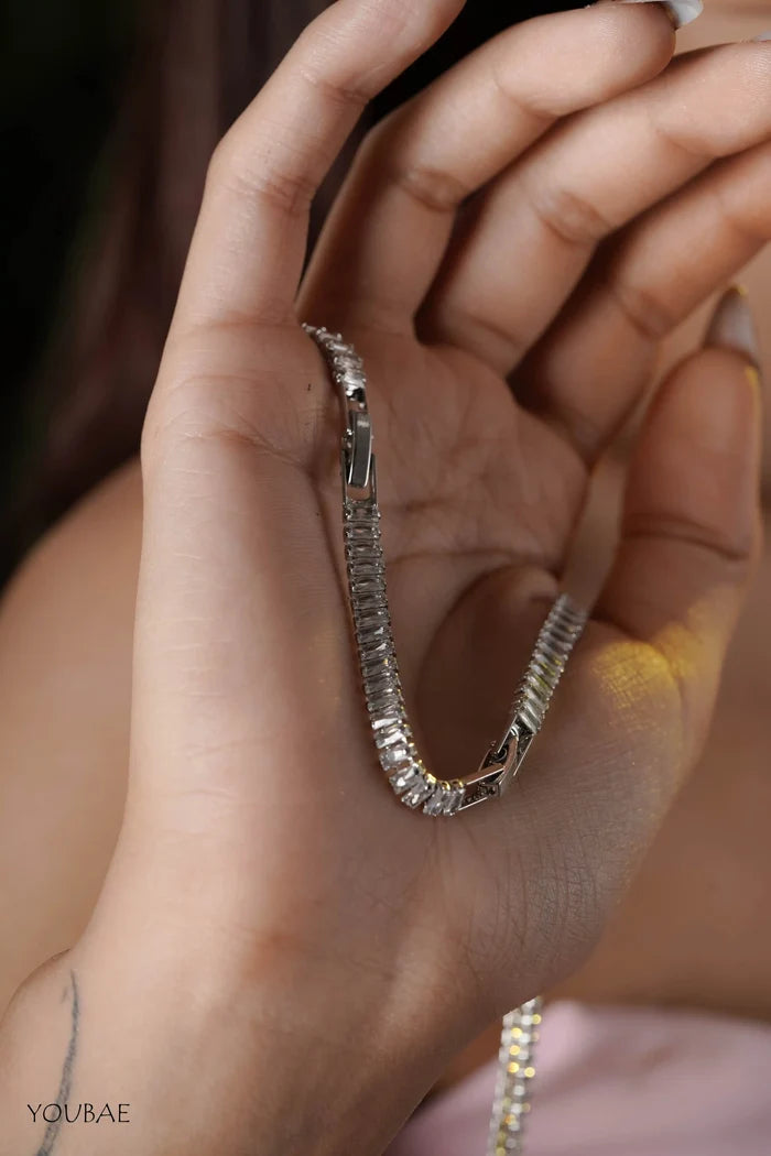 Silver Statement Criss Cross Neckpiece