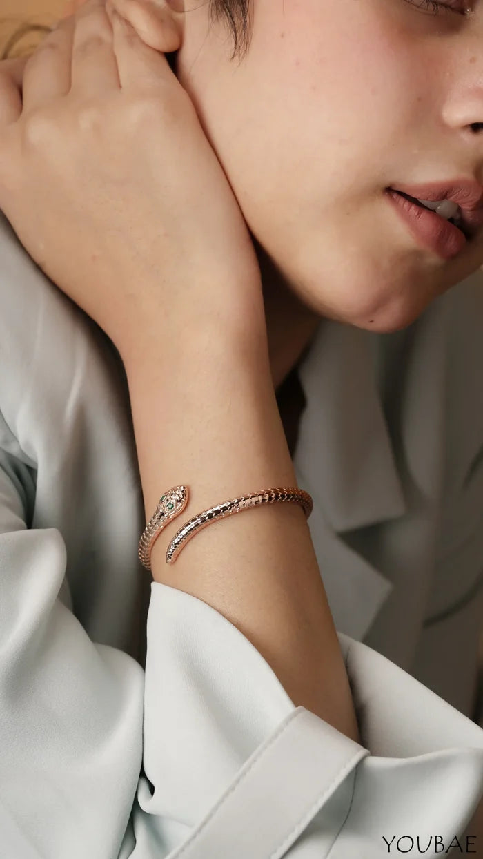 Snaky Free Size, Anti Tarnish Stainless Steel Bracelet - Single