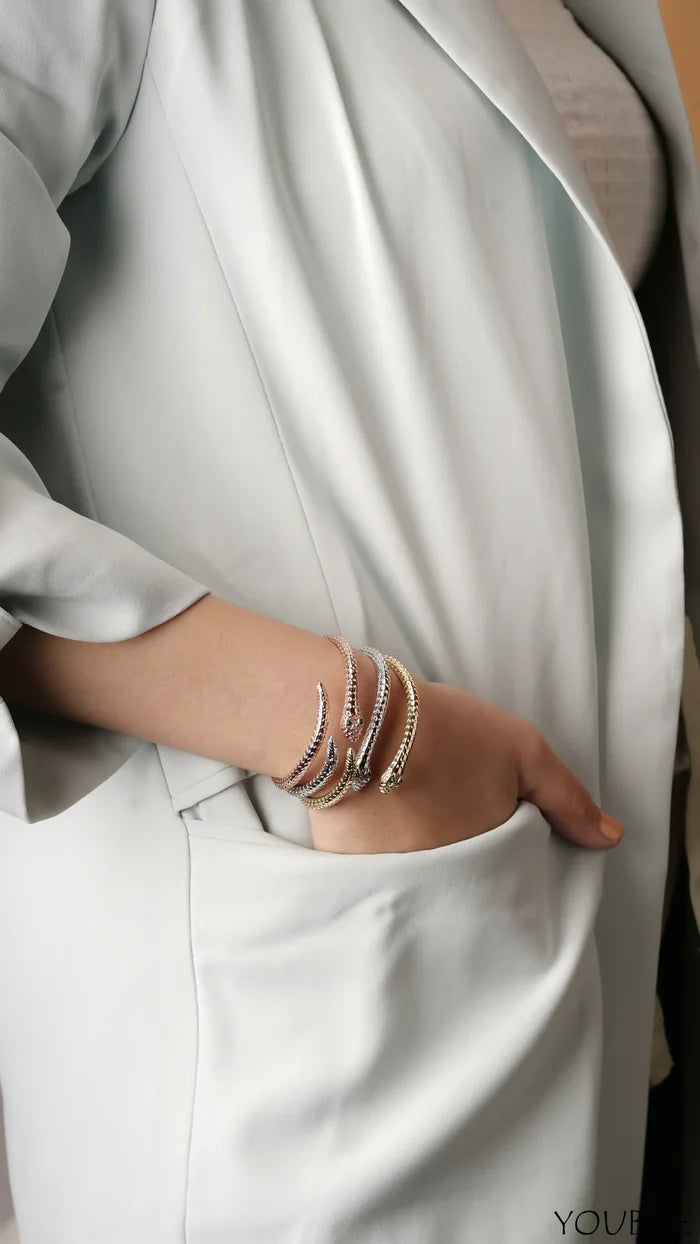 Snaky Free Size, Anti Tarnish Stainless Steel Bracelet - Single