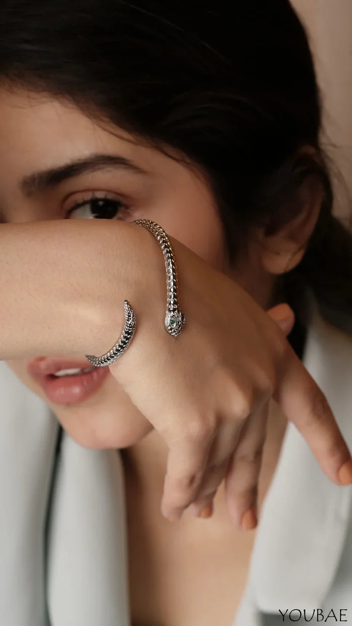 Snaky Free Size, Anti Tarnish Stainless Steel Bracelet - Single