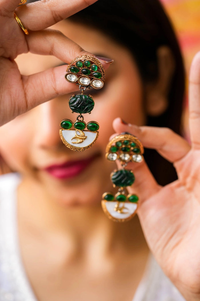 Tahana Kundan Gold Plated Fusion Earrings