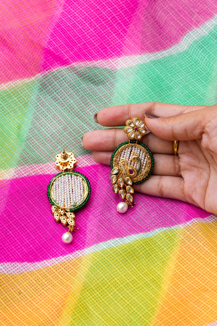 Tarushi Kundan Gold Plated Fusion Earrings