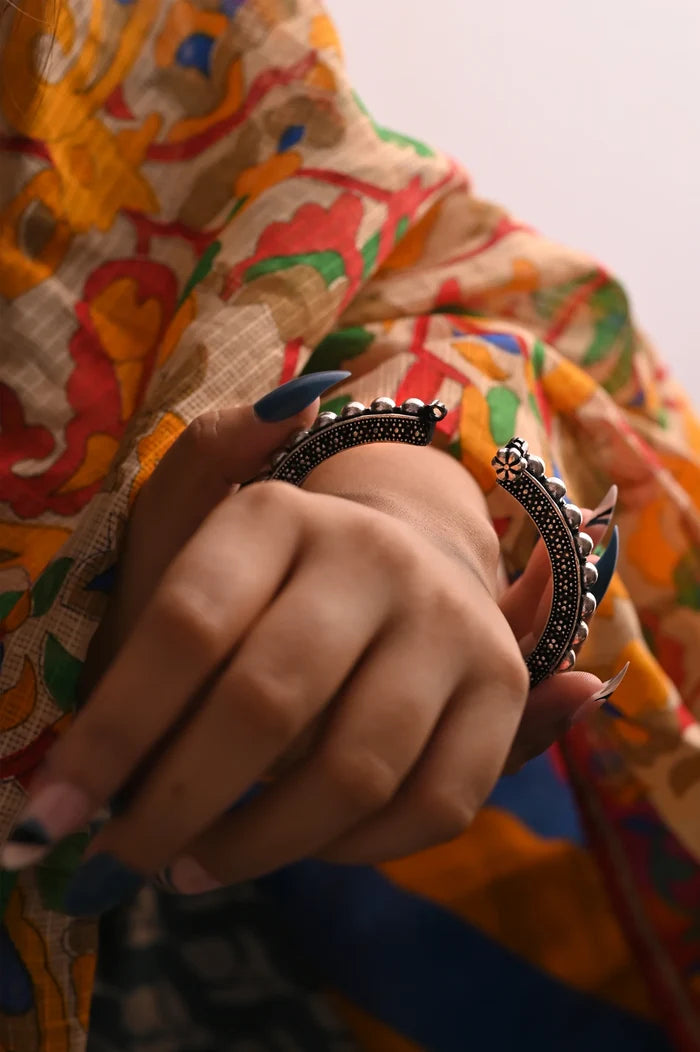 Yukta - German Silver Handmade Kada - Free Size
